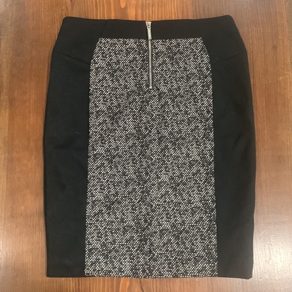 🌵3/$15 🌵 Michael Kors Pencil skirt / size 10 - Picture 3 of 3